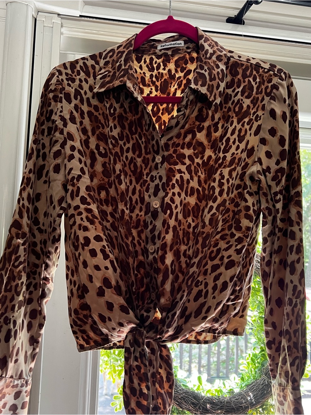 REFORMATION Quattro Silk Leopard print, Tie front and long sleeved sexy blouse